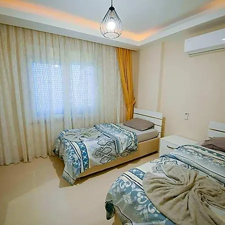 Bluehomes فندق 5*