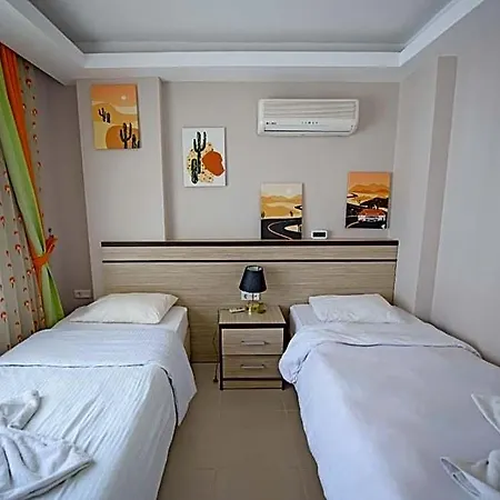 Bluehomes فندق