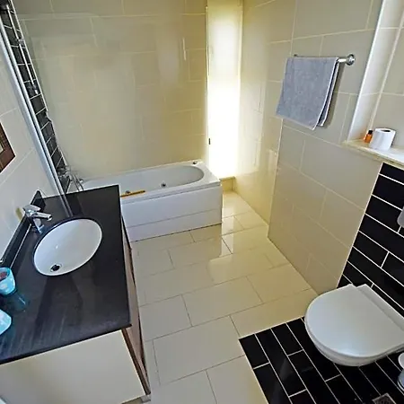 فندق Bluehomes أنطاليا