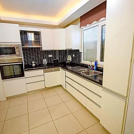 Bluehomes 5* أنطاليا