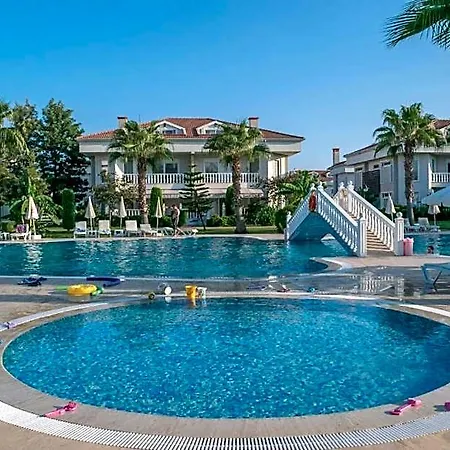 Bluehomes فندق